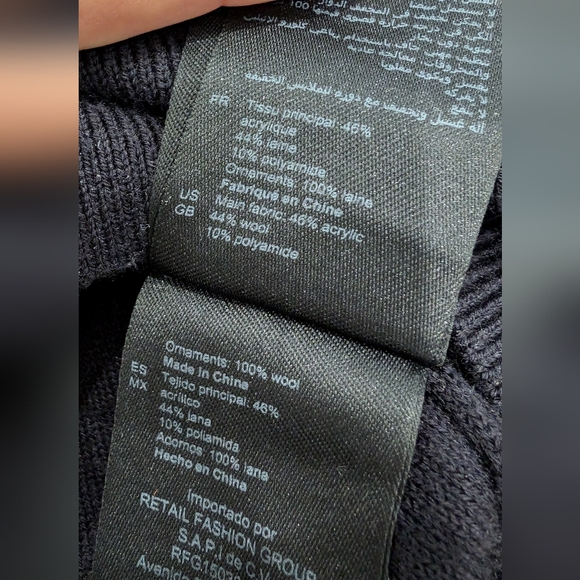 Sandro wool-blend polo style sweater with crochet collar - size 2 (xs/s) - Picture 8 of 9